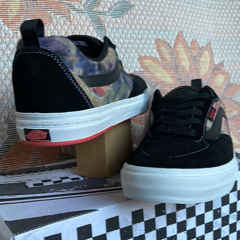 Vans Men’s Kyle Walker
Tie-Dye Terry Black/Multi
VN0A5JIEBML
 sneakers - Picture 10 of 16